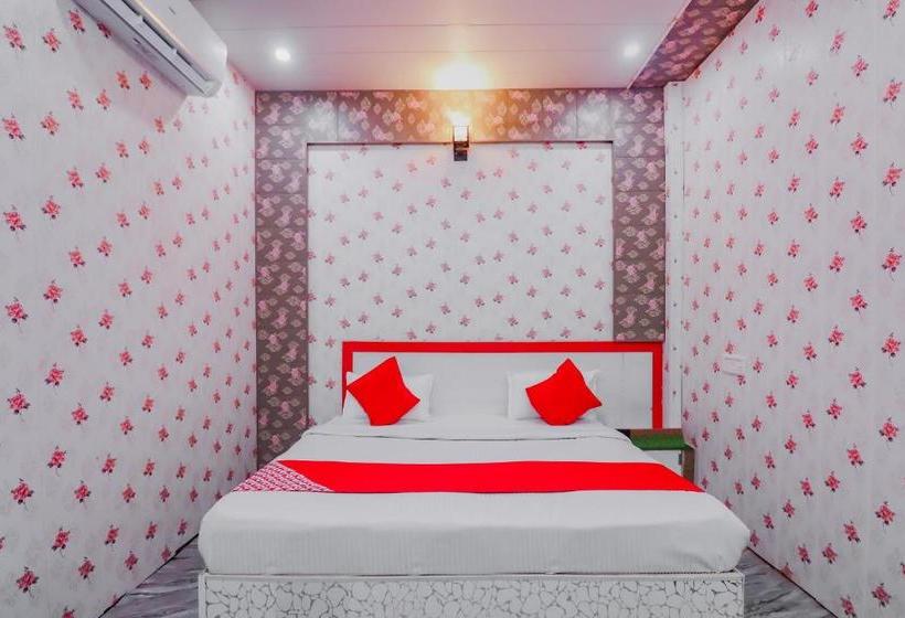 호텔 Oyo 78775 Yamnotri Dham