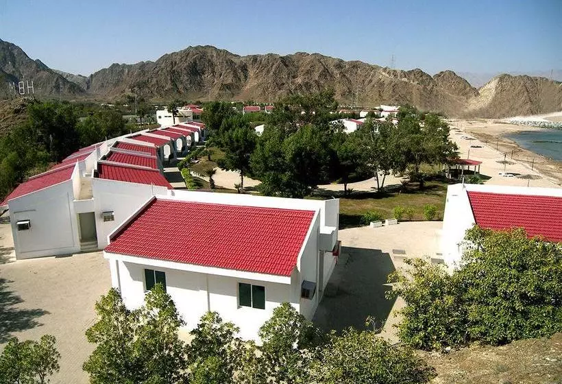 汽车旅馆 Capital O 224 Holiday Beach Resort