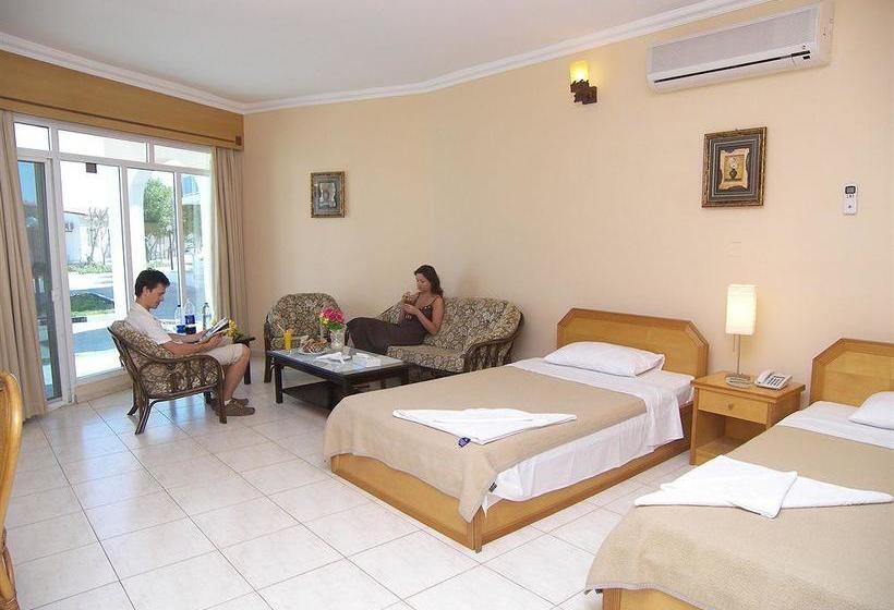 모텔 Capital O 224 Holiday Beach Resort