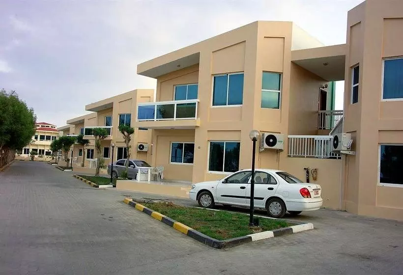 汽车旅馆 Capital O 224 Holiday Beach Resort