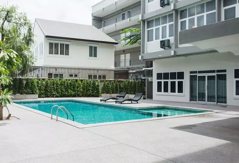 酒店 At The Train Chiangmai