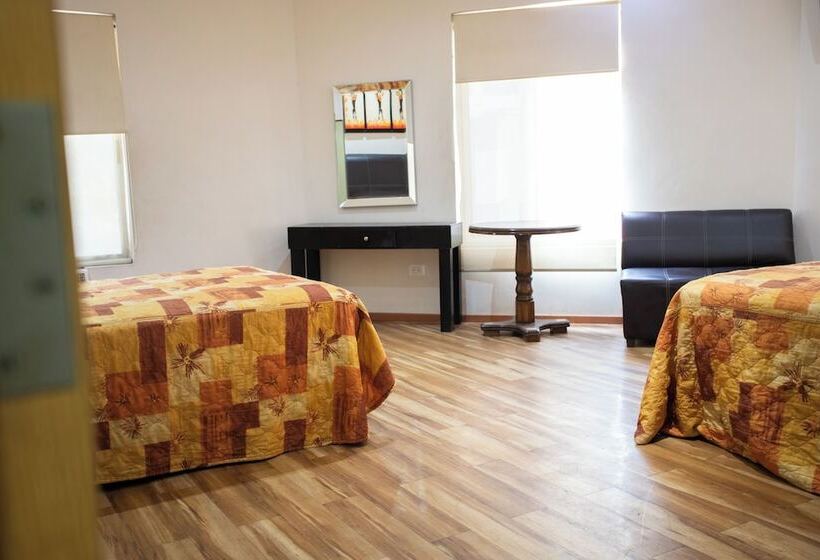 בית מלון כפרי Colonial