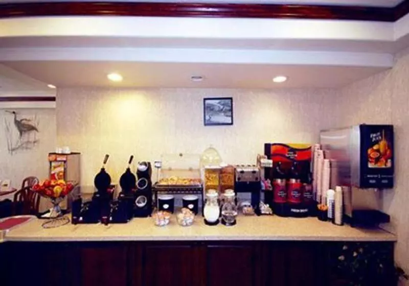 בית מלון כפרי Comfort Inn & Suites