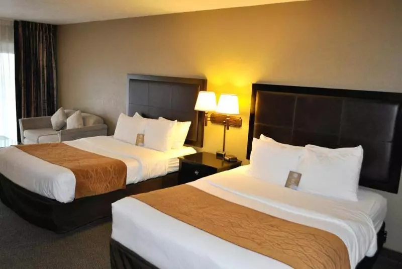 בית מלון כפרי Comfort Inn & Suites