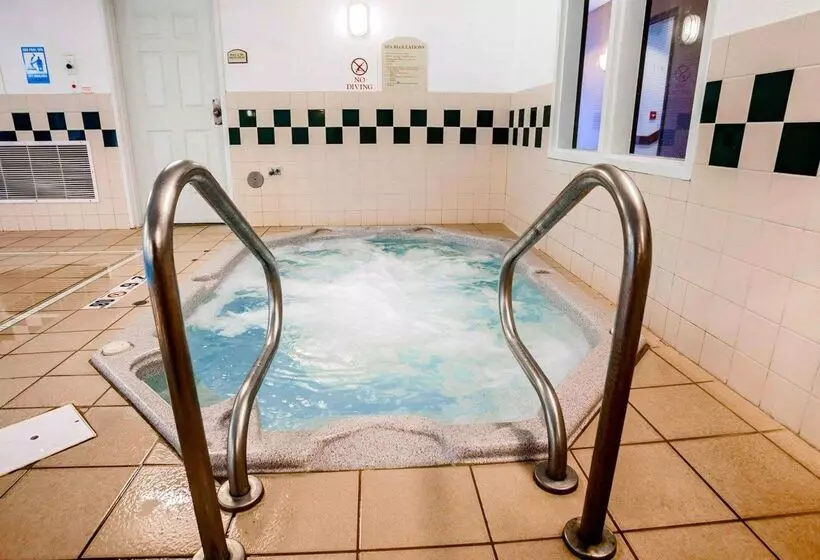 호텔 Comfort Suites Independence  Kansas City