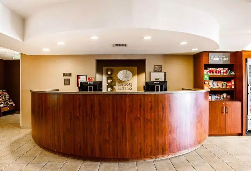 호텔 Comfort Suites Independence  Kansas City
