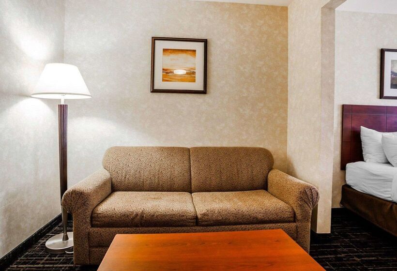 Отель Comfort Suites Independence  Kansas City