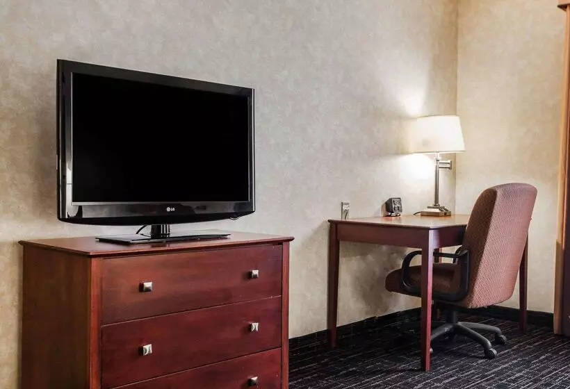 호텔 Comfort Suites Independence  Kansas City