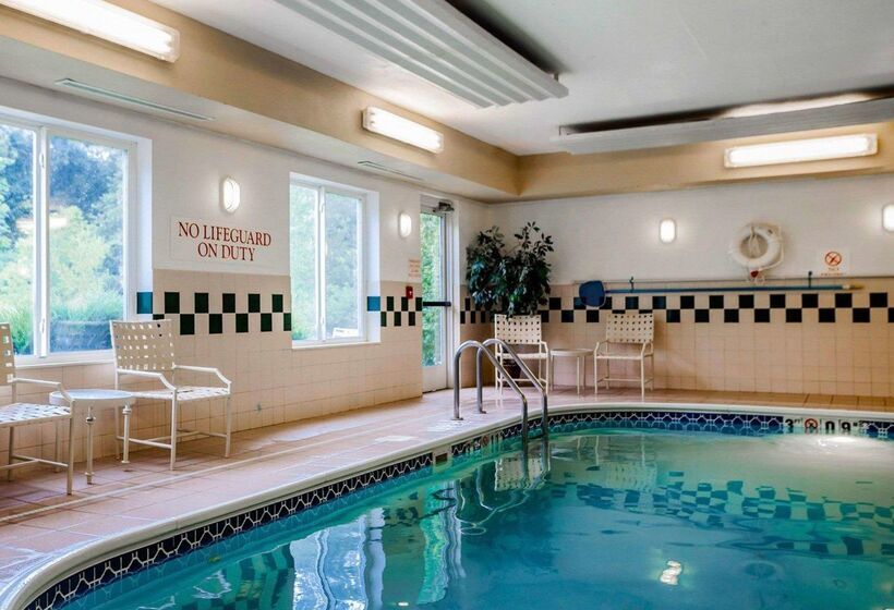 Отель Comfort Suites Independence  Kansas City