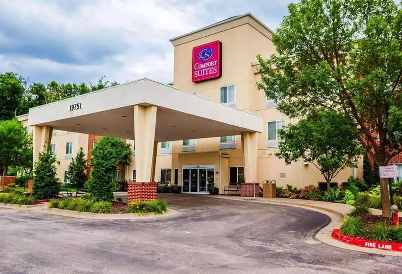 호텔 Comfort Suites Independence  Kansas City