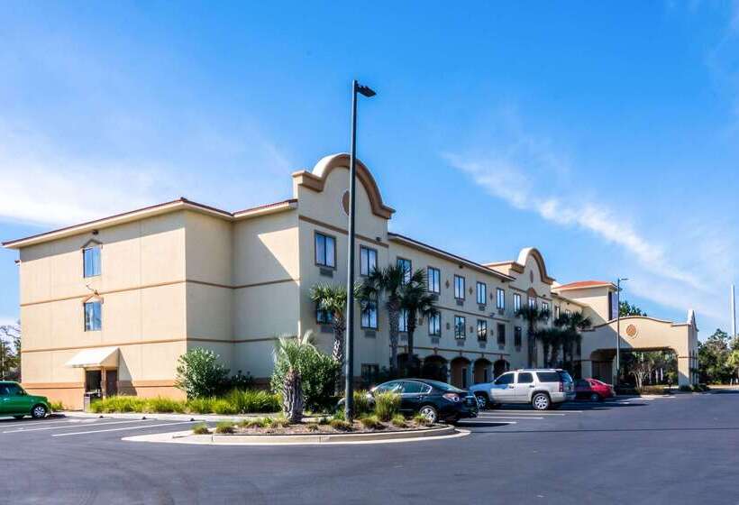 فندق Comfort Suites