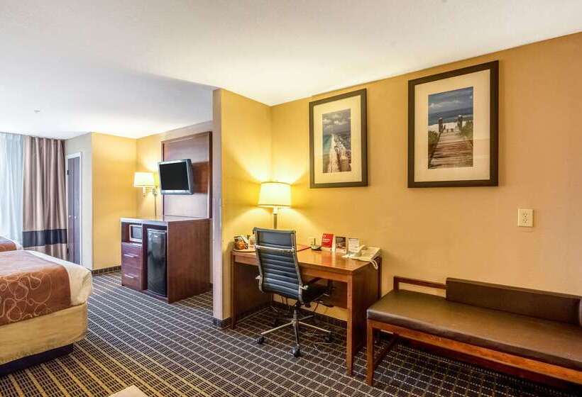 فندق Comfort Suites