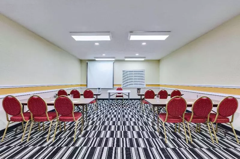 Hotel Holiday Inn Express And Suites Sulphur Springs By Ihg