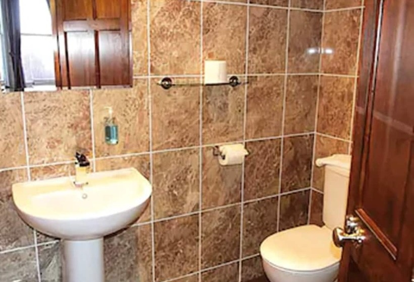 هتل Edinburgh House