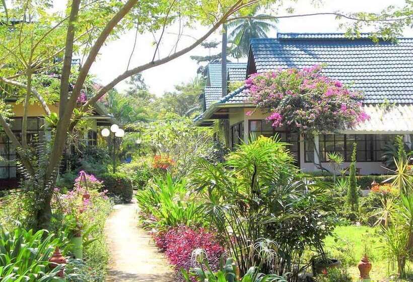 فندق Ekman Garden Resort