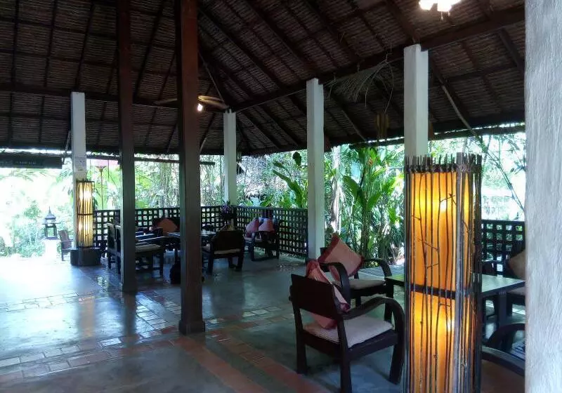 호텔 Fern Resort Mae Hong Son