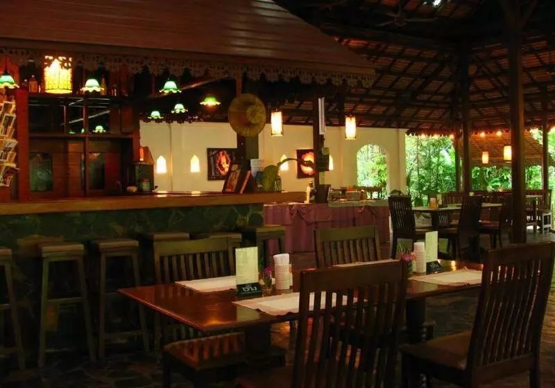 호텔 Fern Resort Mae Hong Son