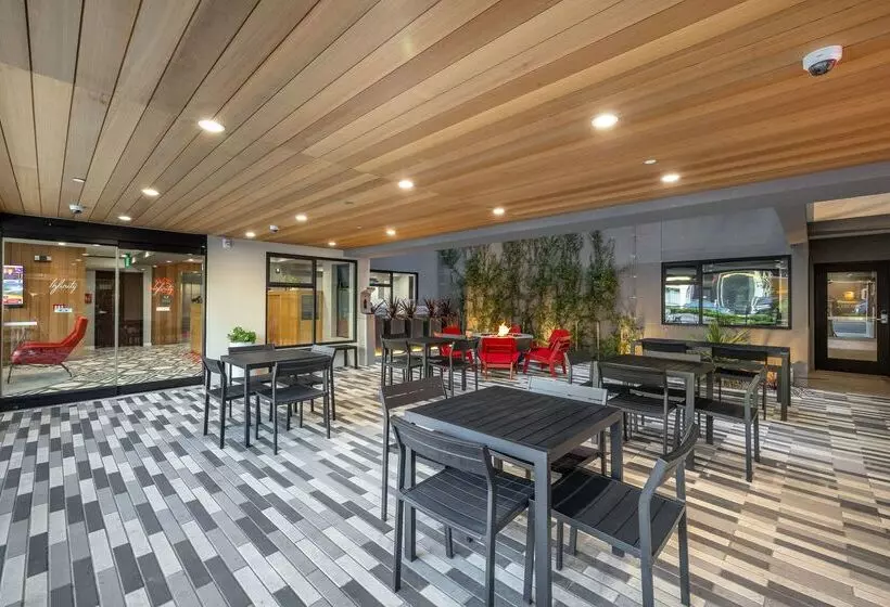 Infinity Hotel San Francisco, Tapestry Collection By Hilton