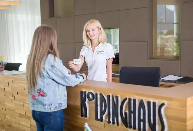 هتل Kolpinghaus Salzburg Sommerhostel