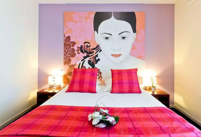 Отель Mimozas Resort Cannes