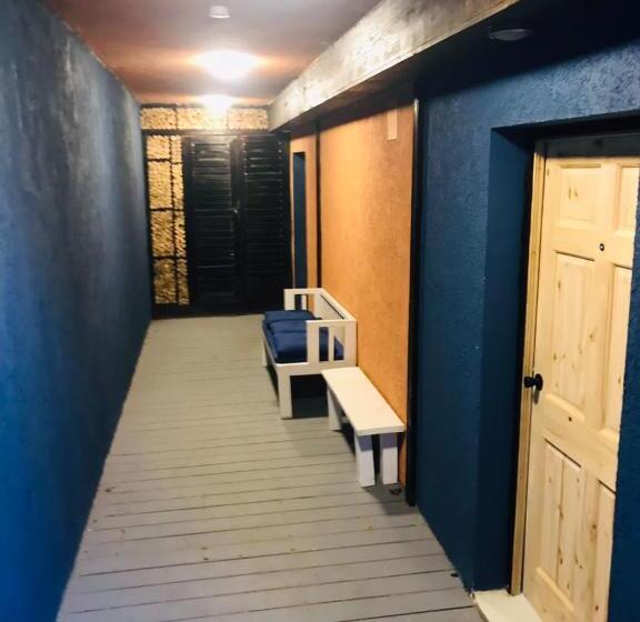 هتل Moxons Beach Club