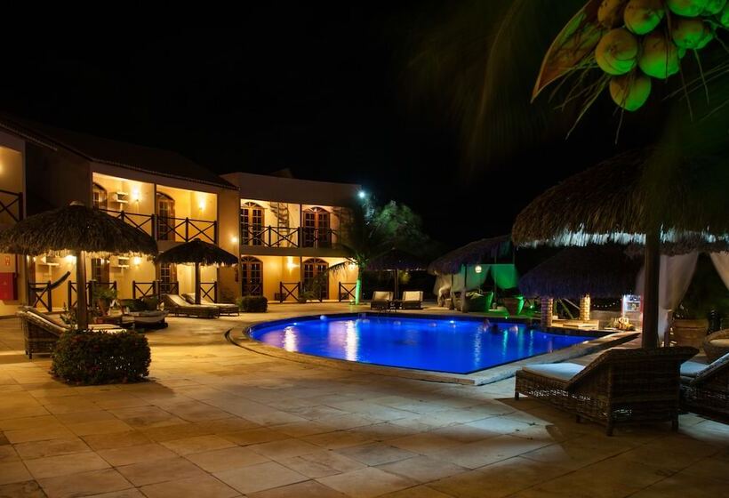 فندق Pousada Aruana