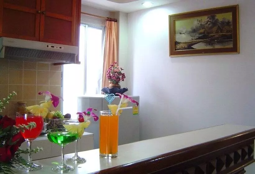 Отель Sunset Mansion