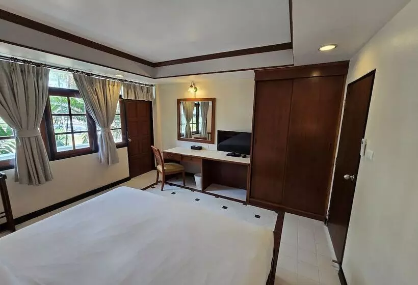 Отель Sunset Mansion