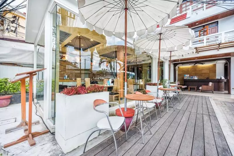 Отель Sunset Mansion