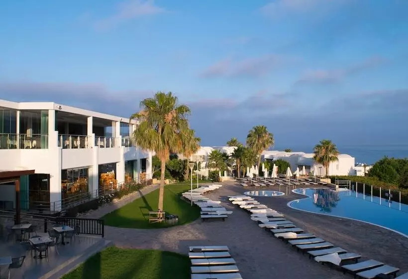 Отель Theo Sunset Bay