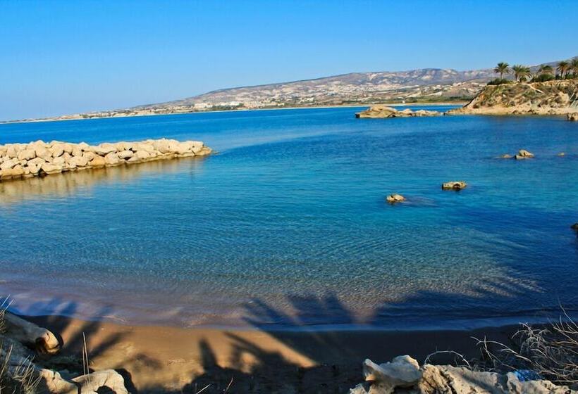 בית מלון כפרי Theo Sunset Bay