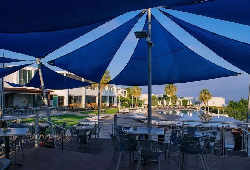 Отель Theo Sunset Bay