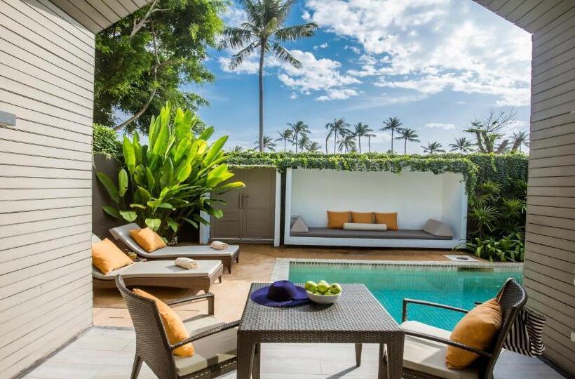 ホテル Tolani Resort Koh Samui