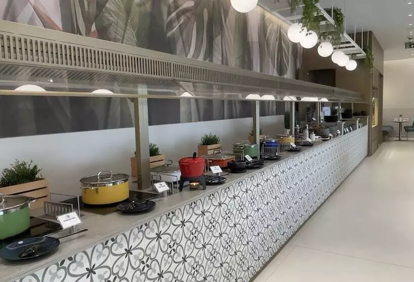 استراحتگاه Residence Inn By Marriott Sheikh Zayed Road, Dubai