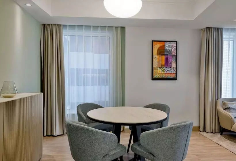 استراحتگاه Residence Inn By Marriott Sheikh Zayed Road, Dubai