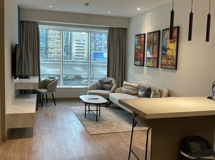 استراحتگاه Residence Inn By Marriott Sheikh Zayed Road, Dubai