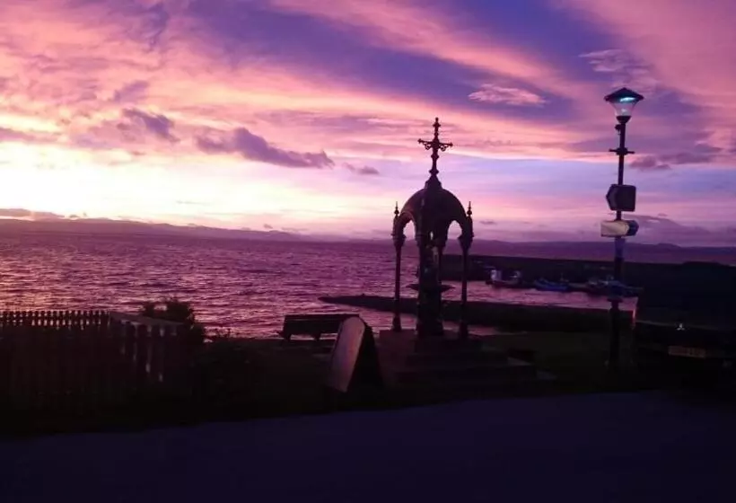 Aamiaismajoitus (B&B) The Castle