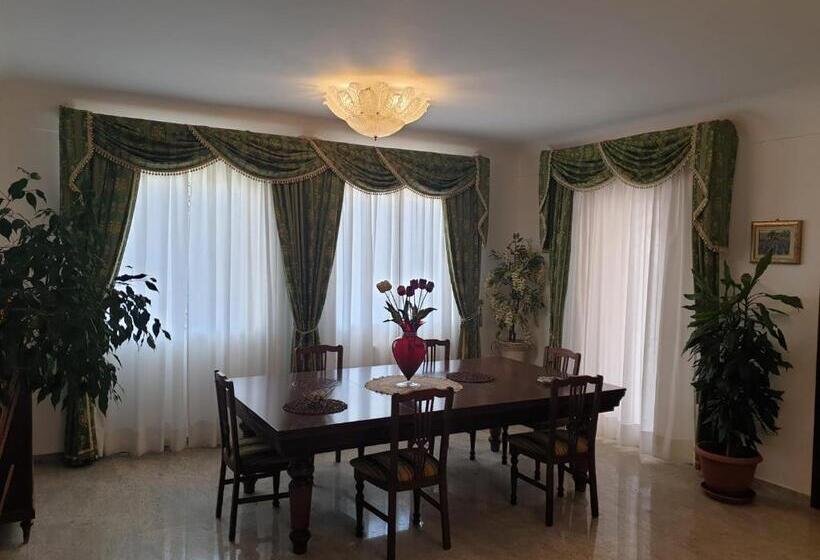 住宿加早餐  Villa Francesca