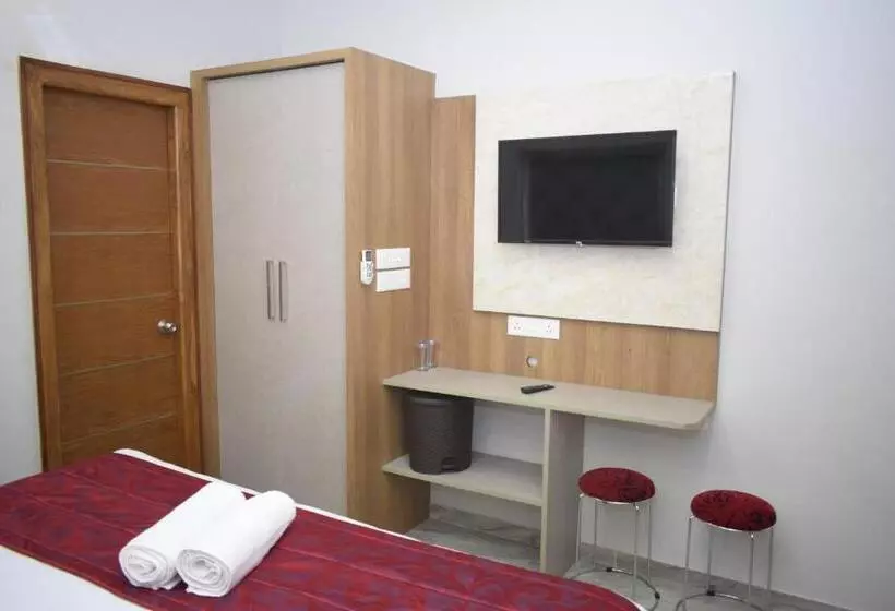 هتل Classio Residency