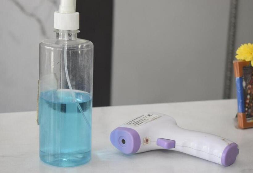 فندق Classio Residency