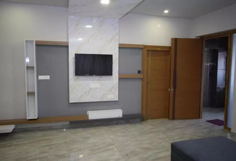 هتل Classio Residency