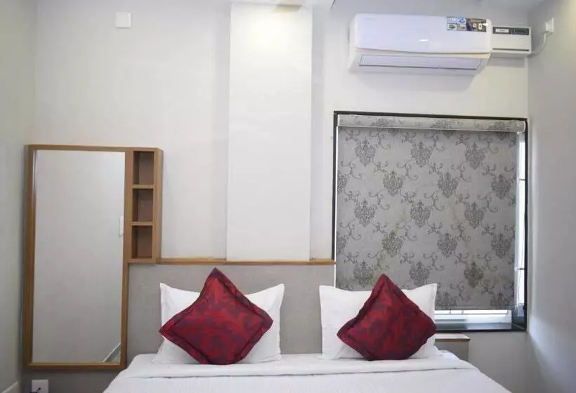 هتل Classio Residency