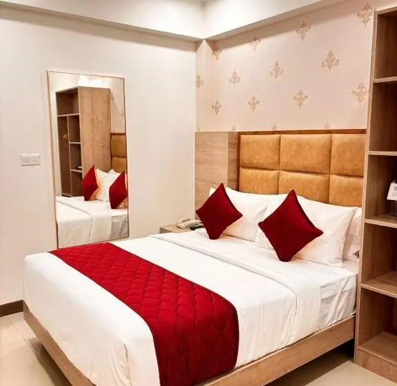 هتل Gopuram Residency