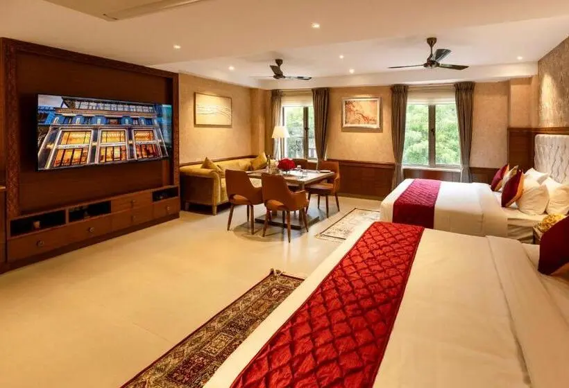 هتل Gopuram Residency