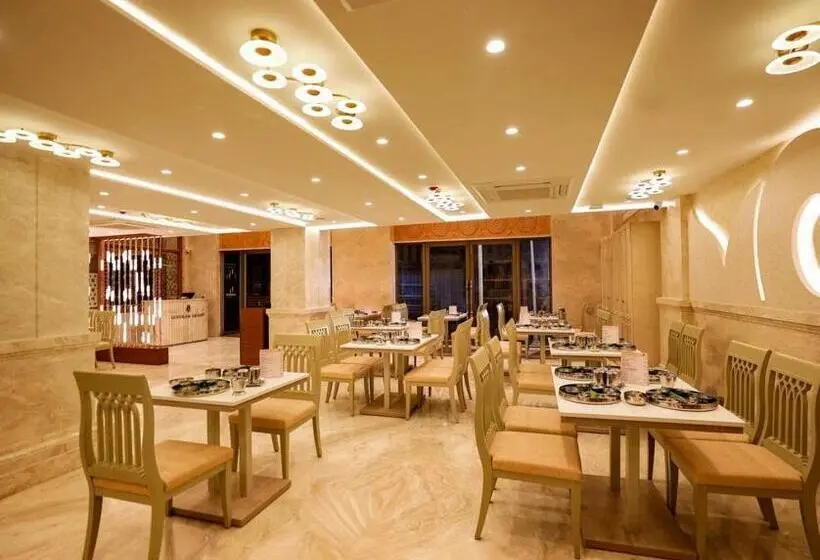 هتل Gopuram Residency