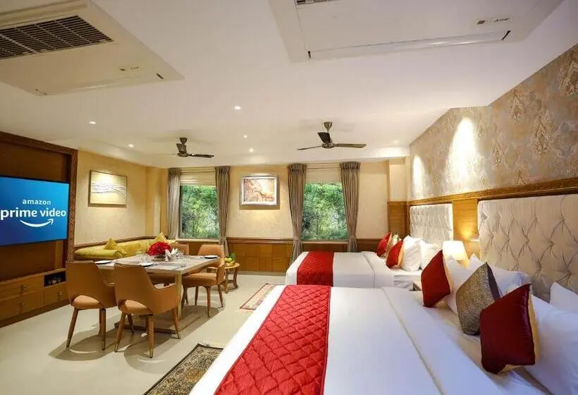 هتل Gopuram Residency