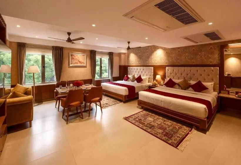 هتل Gopuram Residency