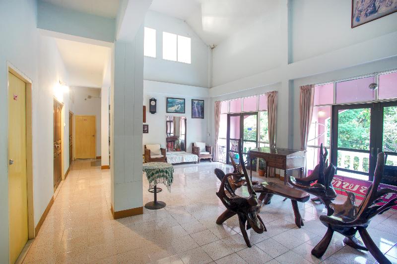 בית מלון כפרי Oyo 75357 Thipsiri Home