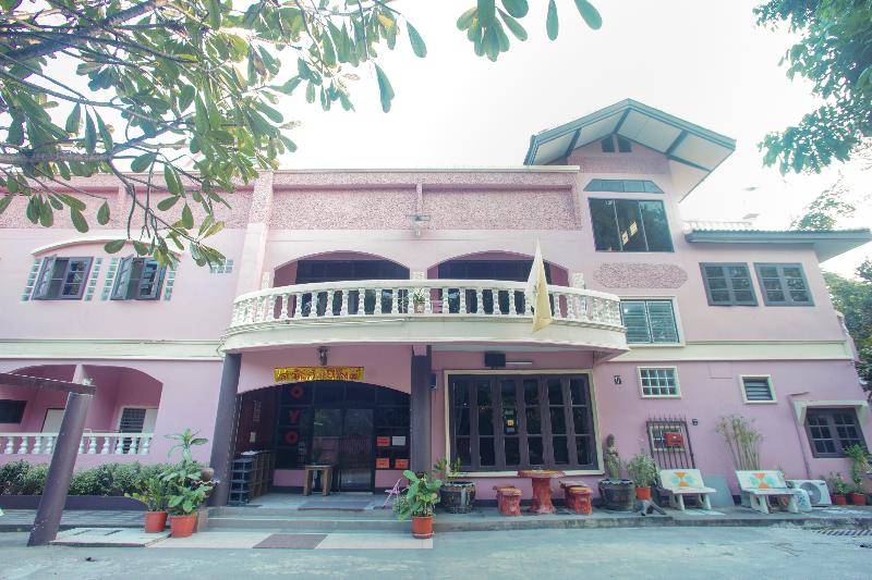 בית מלון כפרי Oyo 75357 Thipsiri Home