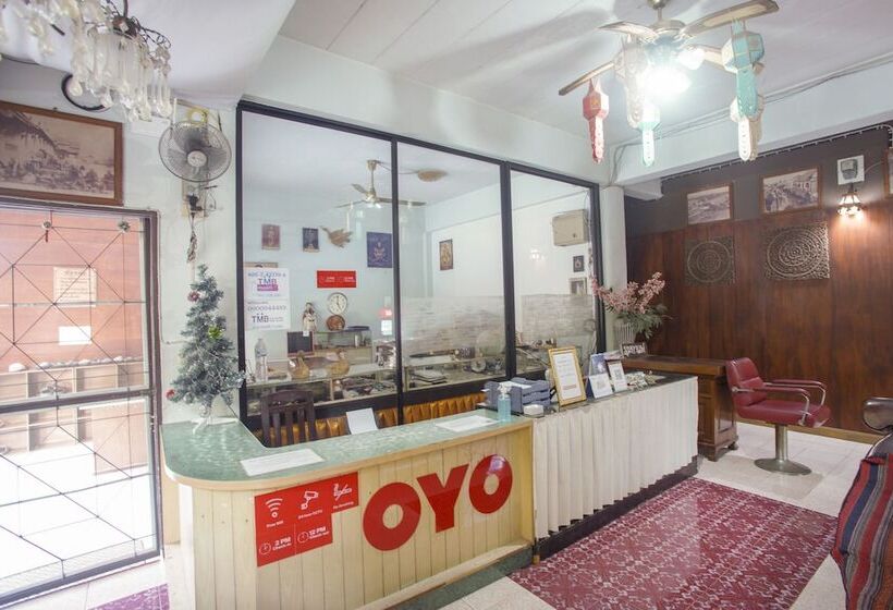 בית מלון כפרי Oyo 75357 Thipsiri Home